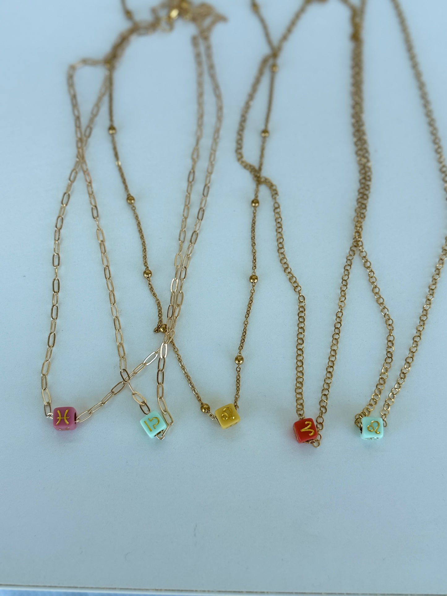 Collar Zodiacal Dorado | Joyería Personalizada de Signos Zodiac Gold Necklace | Personalized Astrology Jewelry - Luna by Cinthia Garcia