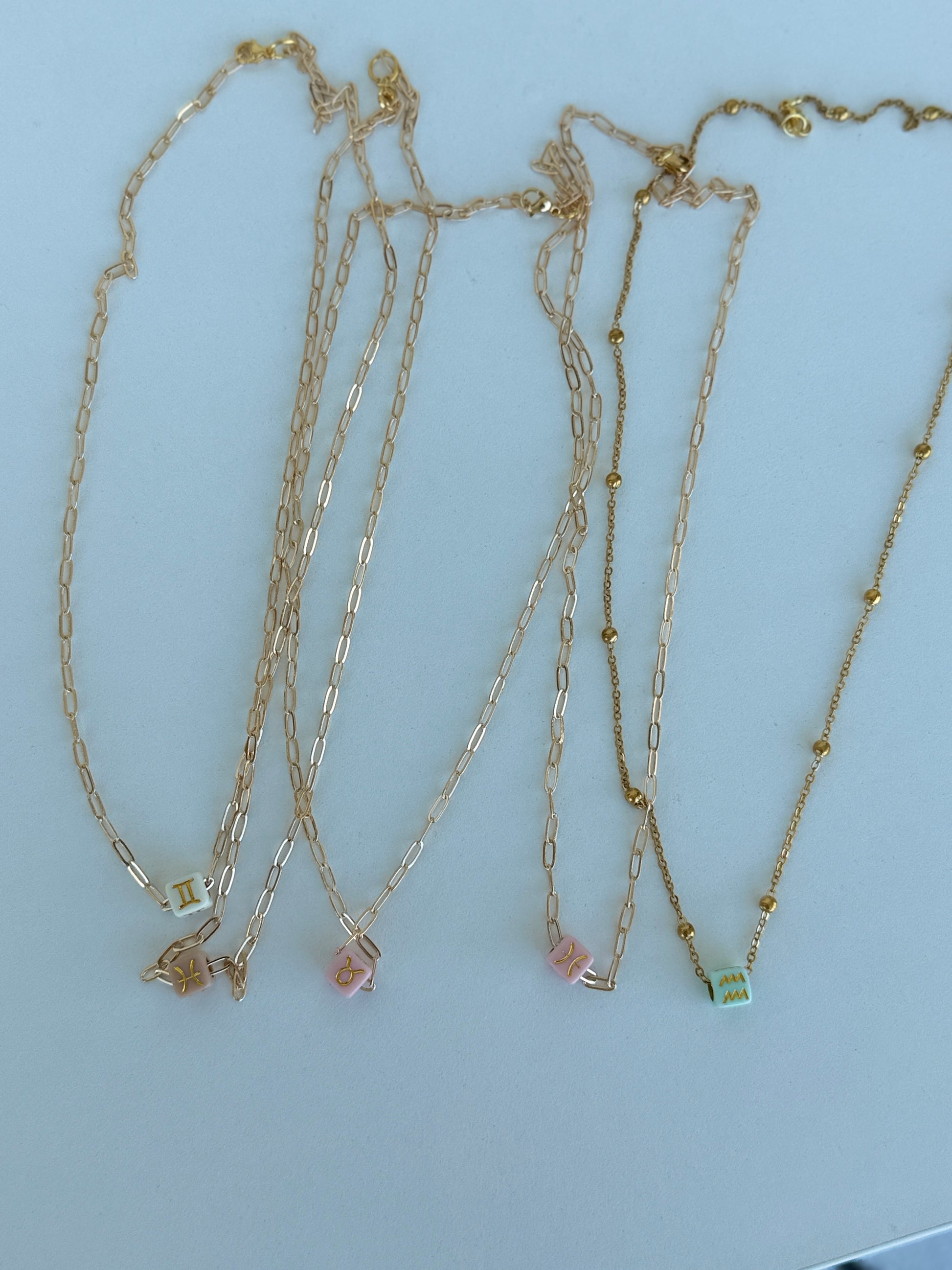 Collar Zodiacal Dorado  | Joyería Personalizada de Signos Zodiac Gold Necklace  | Personalized Astrology Jewelry - Luna by Cinthia Garcia