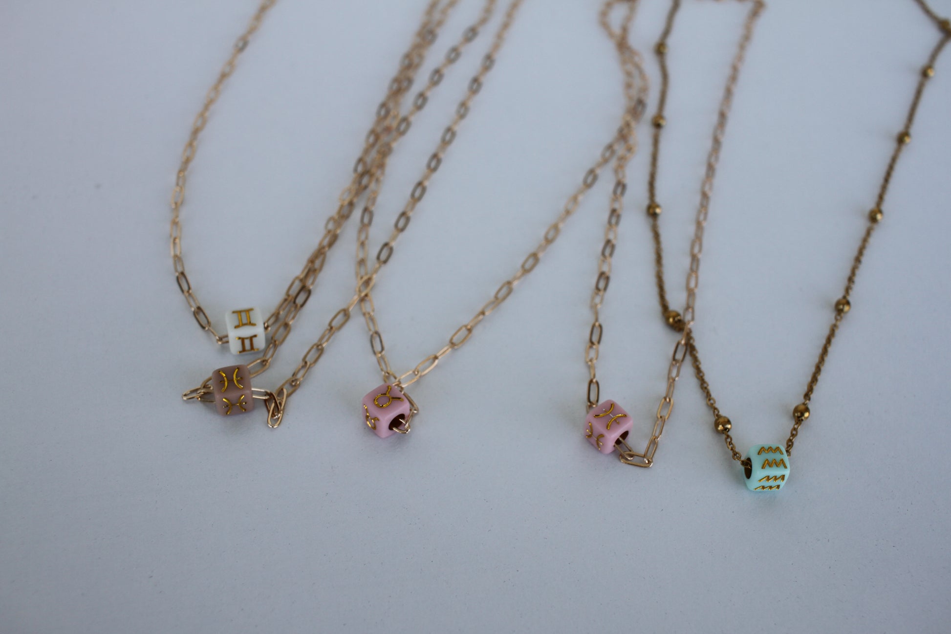Collar Zodiacal Dorado  | Joyería Personalizada de Signos Zodiac Gold Necklace  | Personalized Astrology Jewelry - Luna by Cinthia Garcia