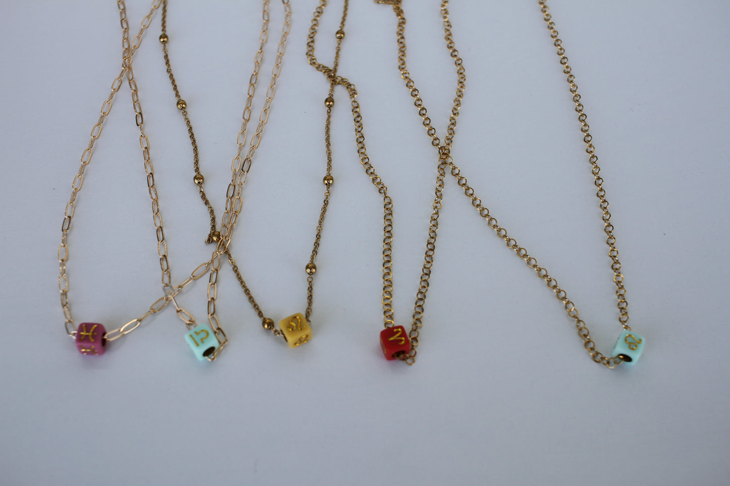 Collar Zodiacal Dorado  | Joyería Personalizada de Signos Zodiac Gold Necklace  | Personalized Astrology Jewelry - Luna by Cinthia Garcia