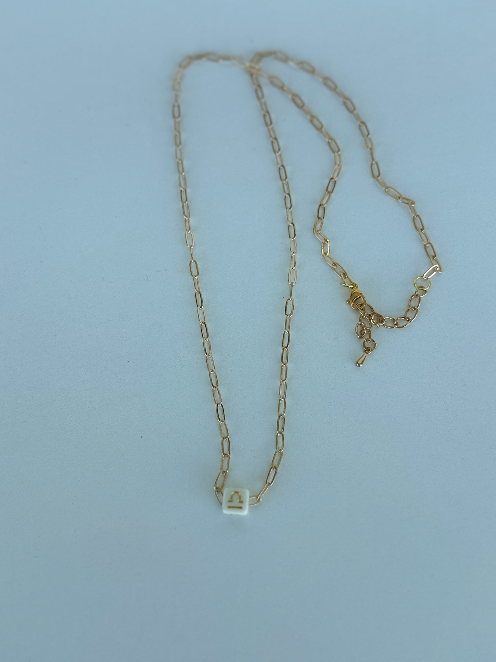 Collar Zodiacal Dorado  | Joyería Personalizada de Signos Zodiac Gold Necklace  | Personalized Astrology Jewelry - Luna by Cinthia Garcia